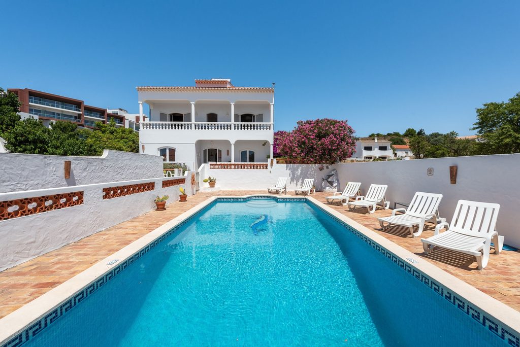 villa for sale in Lagos, meia praia